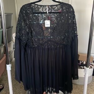 NWT FREE PROPLE Black Sheer with Lace Top. SZ M.